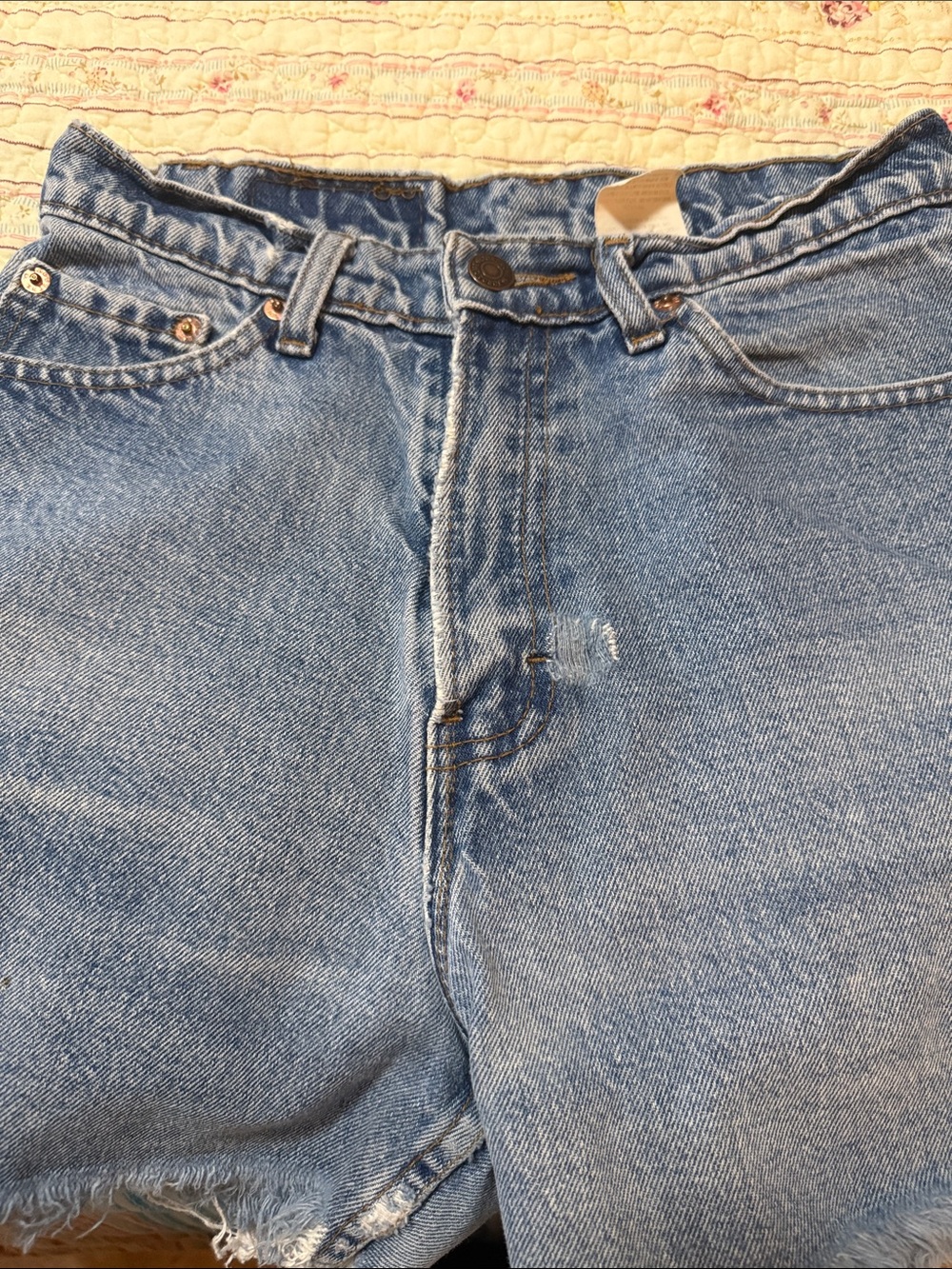 Vintage Jordache Light Blue Frayed Hem Denim Shorts - Picture 6 of 6